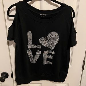 Cute off the shoulder short sleeve top. XL (T158)
